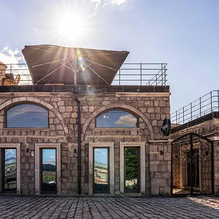Проживание в семье Panorama House