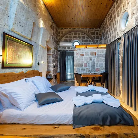 Проживание в семье Panorama House *